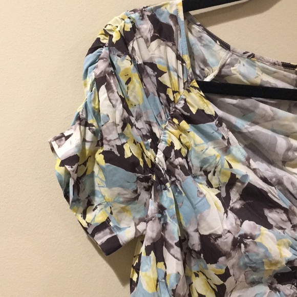 St.John Couture Top - Picture 2 of 8